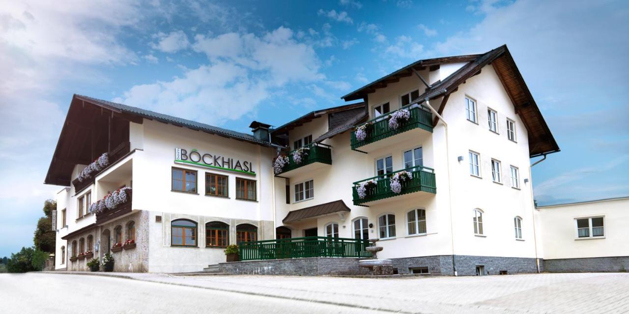 Hotel-Gasthof Beim Bockhiasl Neukirchen an der Vöckla Exterior foto